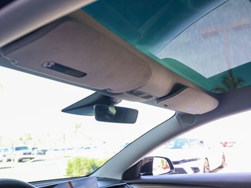 Used 2023 Tesla Model 3 Performance image 13