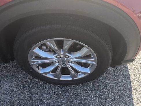 Used 2020 Ford Explorer XLT w/ Equipment Group 202A RWD image 2