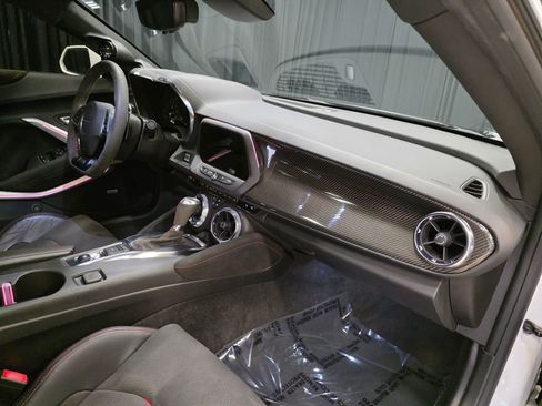 Used 2021 Chevrolet Camaro ZL1 RWD image 41