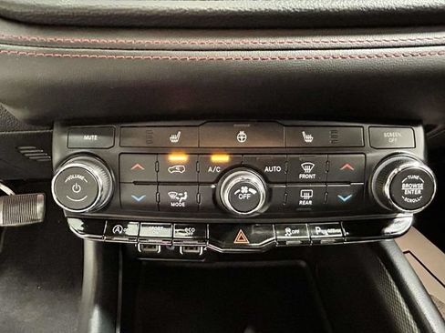 Used 2023 Dodge Durango GT RWD image 19