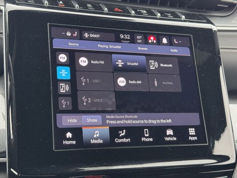 Used 2023 Jeep Grand Cherokee Altitude image 9