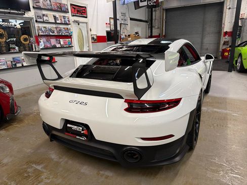 Used 2018 Porsche 911 GT2 RS RWD image 6