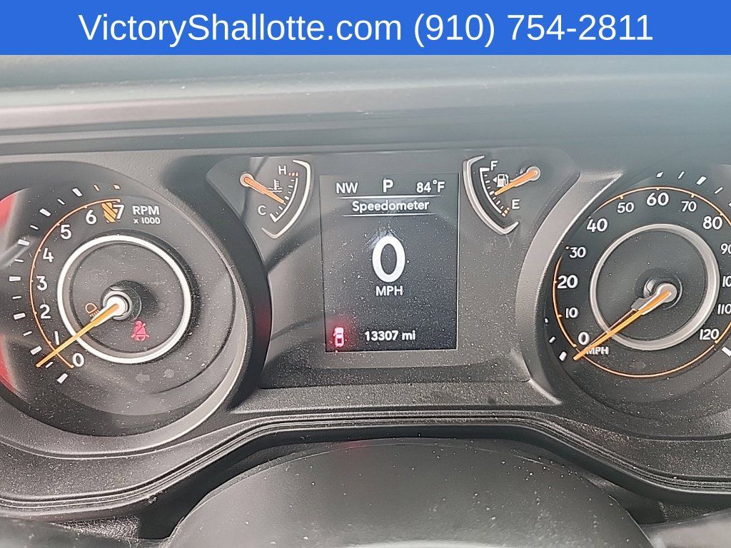 Used 2025 Jeep Gladiator Sport AWD/4WD image 11