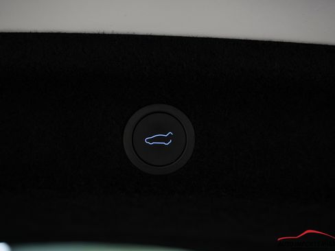 Used 2026 Tesla Model Y Long Range RWD image 58