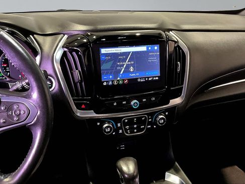 Used 2022 Chevrolet Traverse Premier AWD/4WD image 9