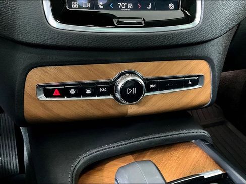 Used 2024 Volvo XC90 B6 Plus image 33