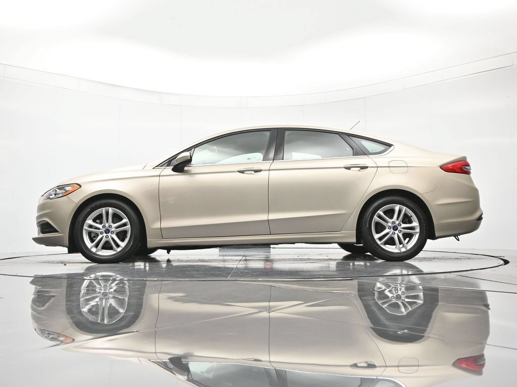 Used 2018 Ford Fusion SE w/ Fusion SE Technology Package FWD image 44
