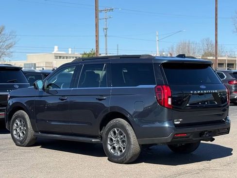 Used 2025 Ford Expedition Active image 45