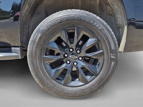 Used 2018 Chevrolet Tahoe LT w/ Luxury Package RWD image 9