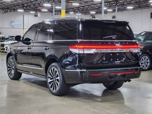 Used 2022 Lincoln Navigator Reserve AWD/4WD image 11