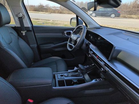 New 2026 Kia Sorento S w/ S Panoramic Sunroof Package FWD image 7