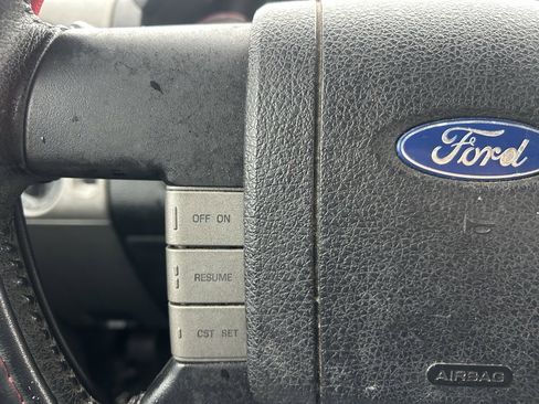 Used 2005 Ford F150 XLT image 17