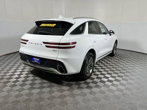 Used 2025 Genesis GV70 2.5T AWD/4WD image 8