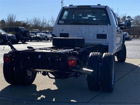 New 2025 Ford F550 4x4 Crew Cab Super Duty image 4