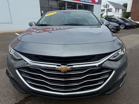 Used 2023 Chevrolet Malibu LT FWD image 2