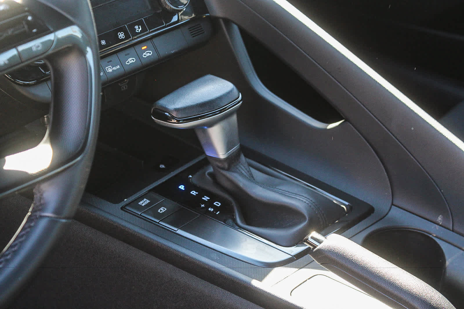 Certified 2025 Hyundai Elantra Sport FWD image 24