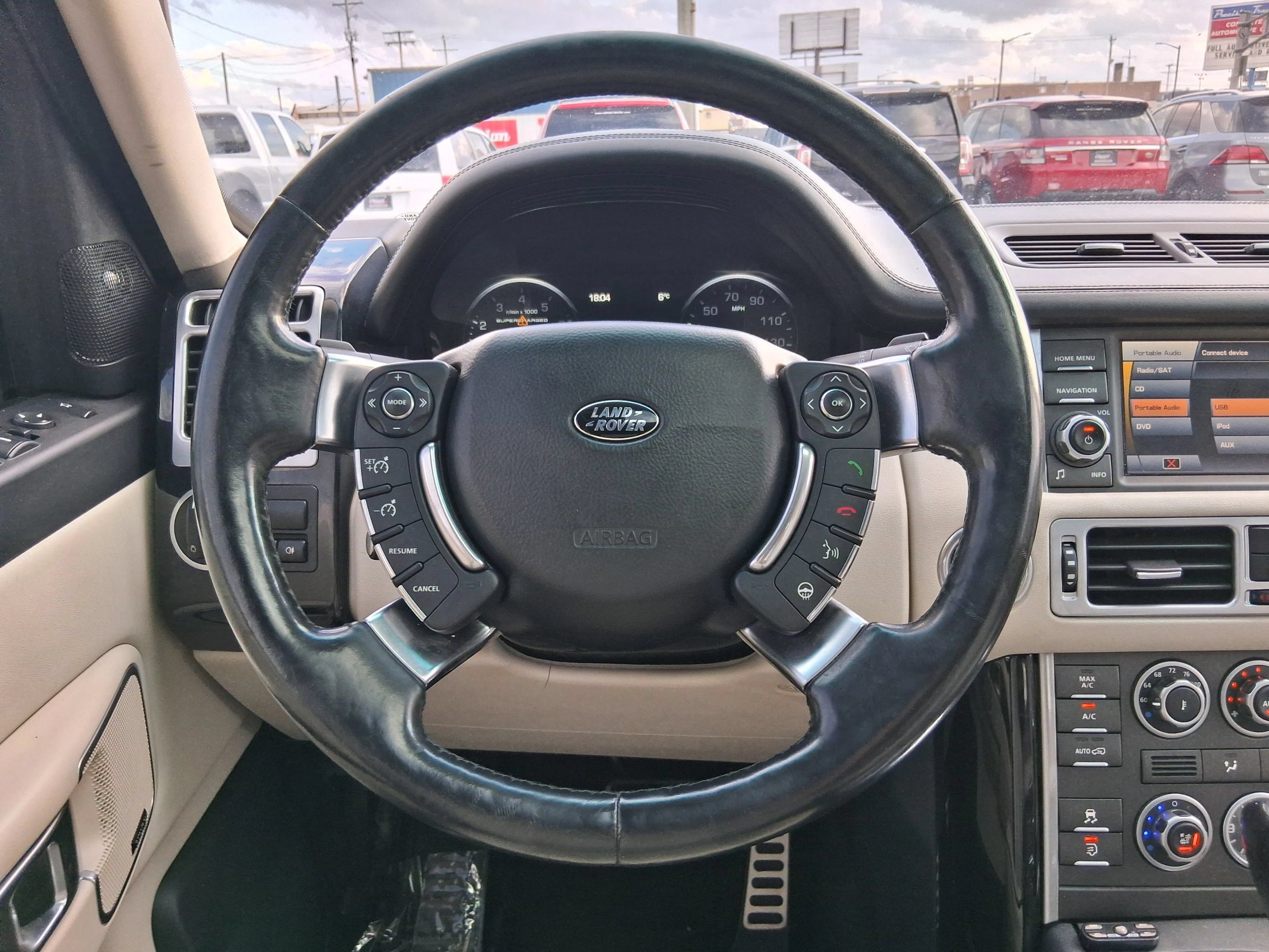 Used 2011 Land Rover Range Rover Supercharged AWD/4WD image 18