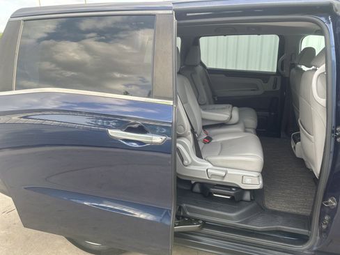 Used 2021 Honda Odyssey EX-L image 13