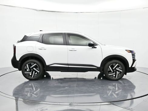 New 2026 Nissan Kicks SV image 4