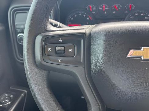 Used 2020 Chevrolet Silverado 1500 Custom w/ Custom Convenience Package RWD image 17