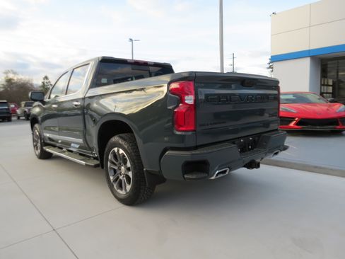 New 2026 Chevrolet Silverado 1500 High Country w/ Technology Package AWD/4WD image 4