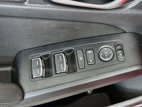 Used 2025 Honda Civic Sport image 15