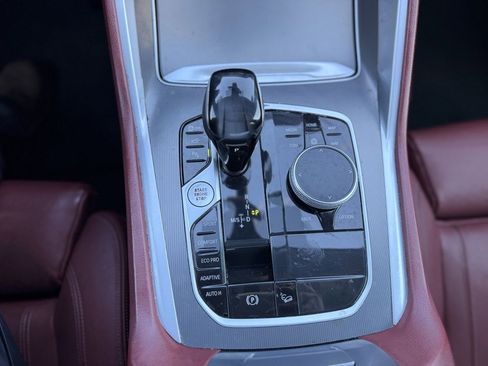 Used 2021 BMW X6 xDrive40i w/ Convenience Package image 24