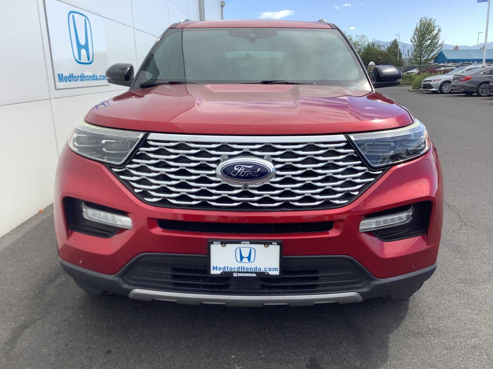 Used 2020 Ford Explorer Platinum w/ Premium Technology Package AWD/4WD image 9