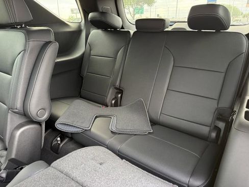 New 2026 Chevrolet Traverse LT w/ Driver Confidence Package FWD image 25