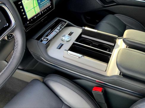 New 2025 Lincoln Navigator L Reserve w/ Jet Appearance Package image 7