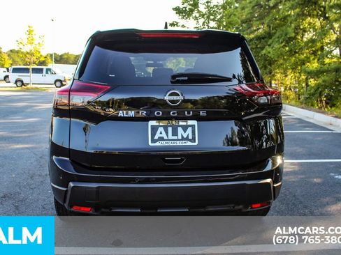 Used 2024 Nissan Rogue S FWD image 10