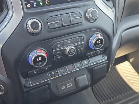 Used 2022 GMC Sierra 1500 Elevation RWD image 21