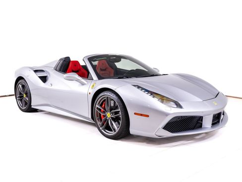Used 2019 Ferrari 488 Spider RWD image 9
