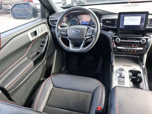 Used 2023 Ford Explorer ST-Line w/ Class IV Trailer Tow Package RWD image 8