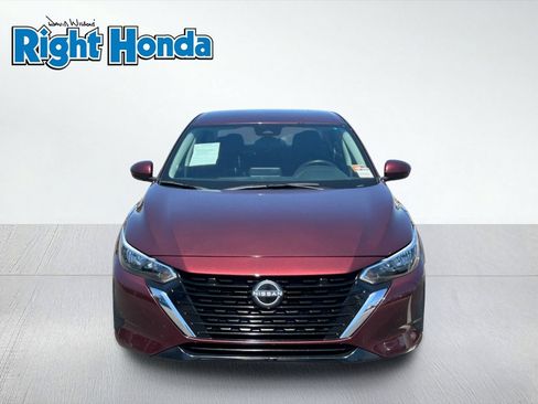 Used 2024 Nissan Sentra SV FWD image 9