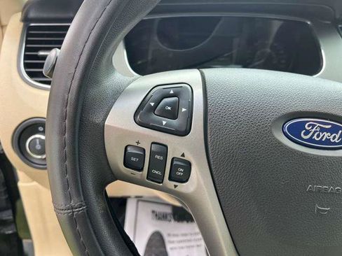 Used 2016 Ford Taurus SE FWD image 21