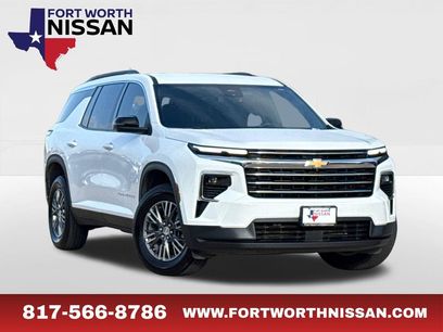 Used 2025 Chevrolet Traverse LT w/ Driver Confidence Package