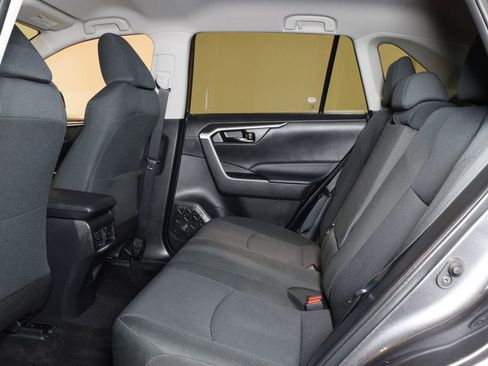 Used 2022 Toyota RAV4 LE AWD/4WD image 26