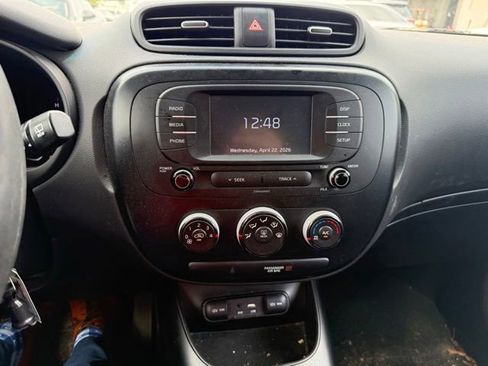 Used 2019 Kia Soul FWD image 30