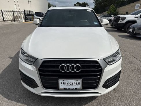 Used 2018 Audi Q3 2.0T Premium w/ Convenience Package FWD image 2