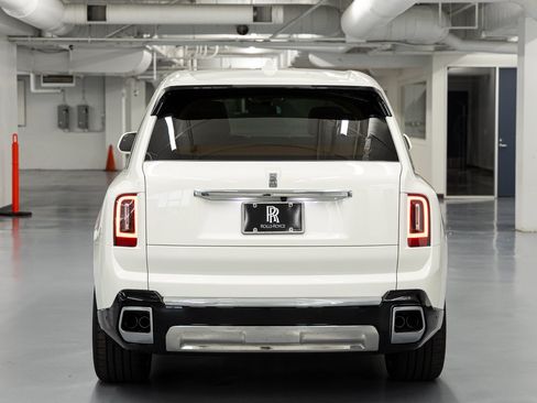 New 2026 Rolls-Royce Cullinan AWD/4WD image 5