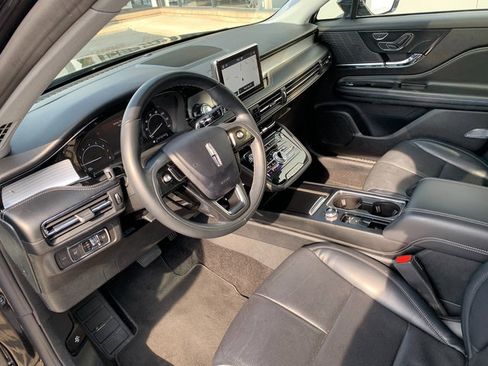 Used 2022 Lincoln Corsair AWD w/ Premium Package image 23