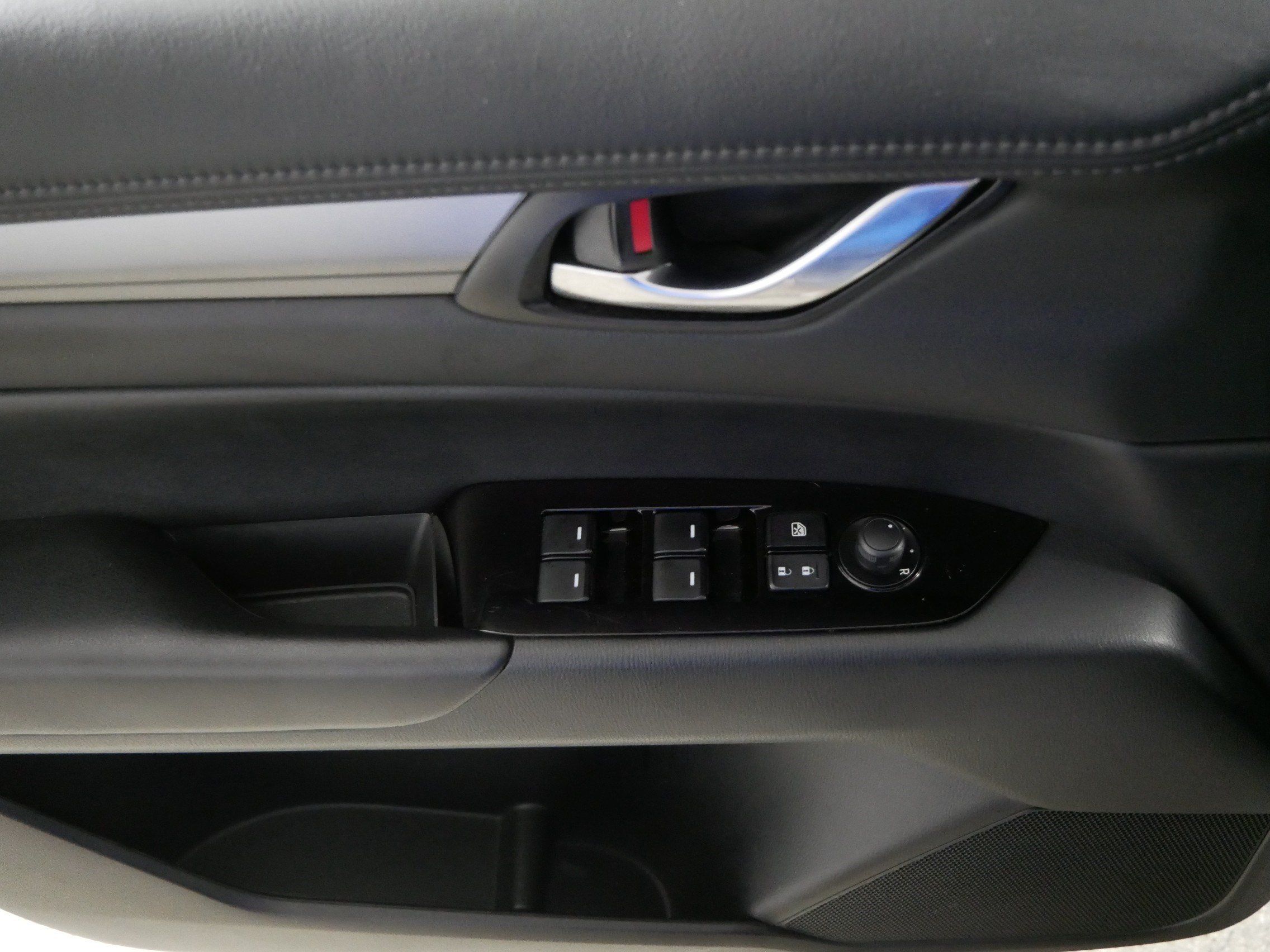Used 2025 MAZDA CX-5 AWD 2.5 S w/ Preferred Package image 19