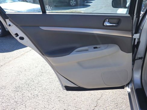 Used 2011 INFINITI G25 Journey w/ Moonroof Pkg image 10