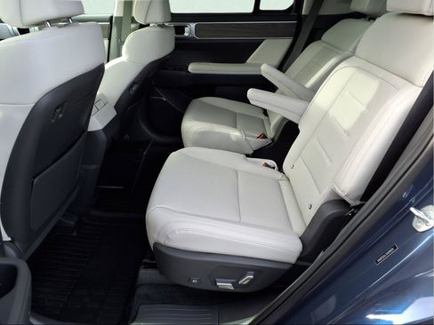 Used 2025 Hyundai Santa Fe Calligraphy AWD/4WD image 24