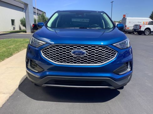 Certified 2024 Ford Edge SEL w/ Convenience Package AWD/4WD image 3
