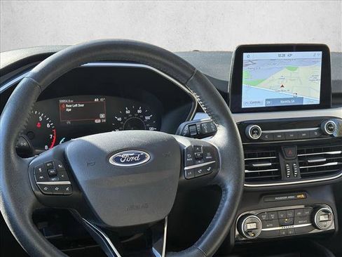 Used 2021 Ford Escape SE w/ SE Sport Appearance Package image 15