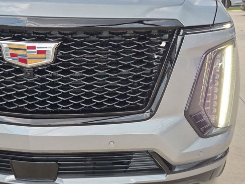 Used 2025 Cadillac Escalade Sport w/ Touring Package AWD/4WD image 5