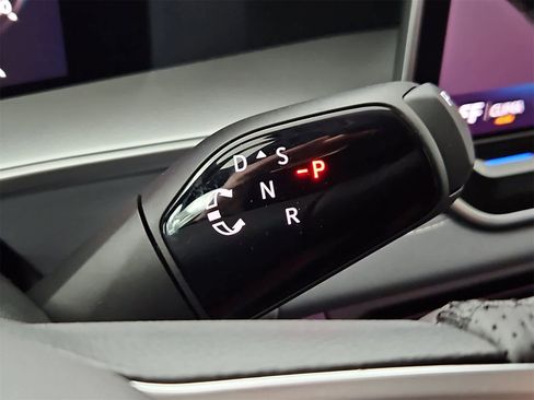 New 2026 Volkswagen Tiguan SE R-Line image 34