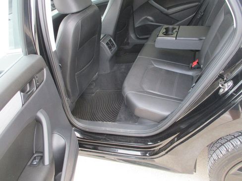 Used 2013 Volkswagen Passat 2.5 SE FWD image 21